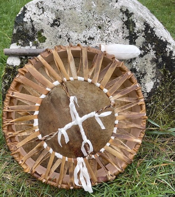 14" Spirit Horse Drum, The Pathfinder Drum, Horse & Oak Shamanic Drum, Deep Tone, Healing Medicine Drum with Hazel and Quartz - Image 6