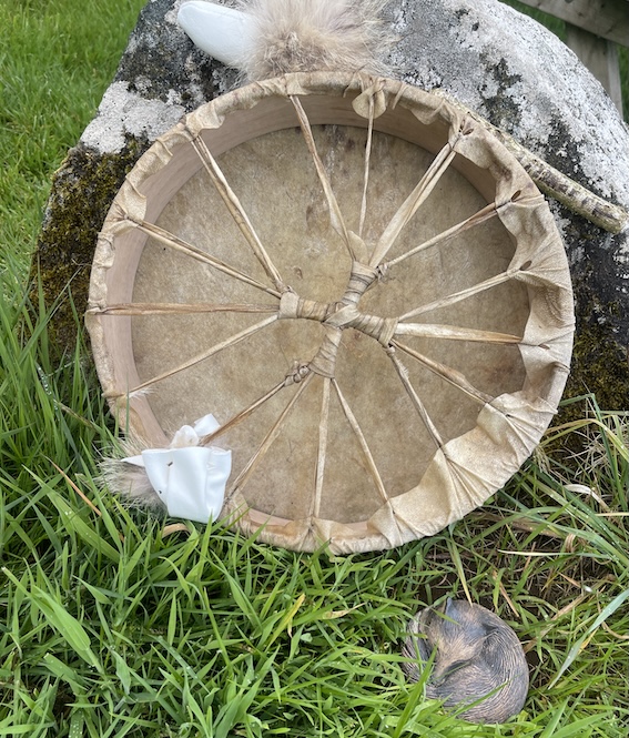 Derwen Aur- 14" Stag and Oak Drum - Image 2